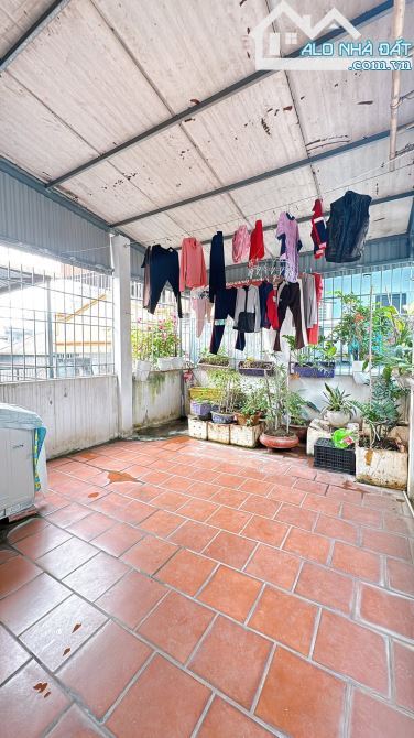 VẠN KIẾP 73.5M2, 3 TẦNG KIÊN CỐ, LÔ GÓC MẶT TIỀN 4.5M NGÕ ĐẸP CÁCH PHỐ30M PHÙ HỢP XÂY CCMN