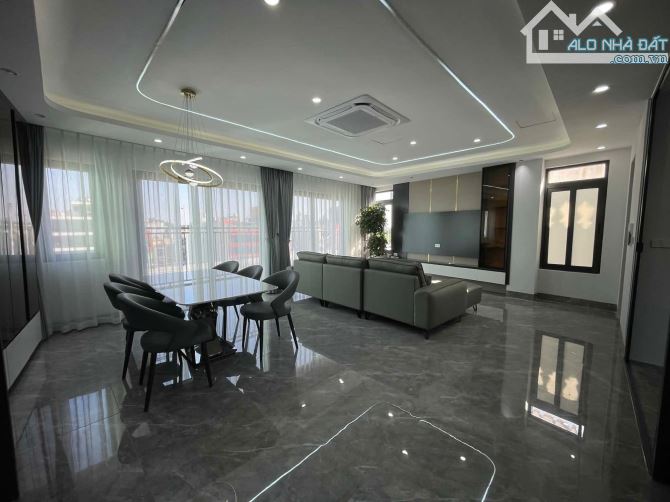 BÁN NHÀ HOÀNG QUỐC VIỆT PHÂN LÔ VỈA HÈ OTO TRÁNH DT50m2*MT6m*6T THANG MÁY Ở LUÔN. HƠN 17TỶ