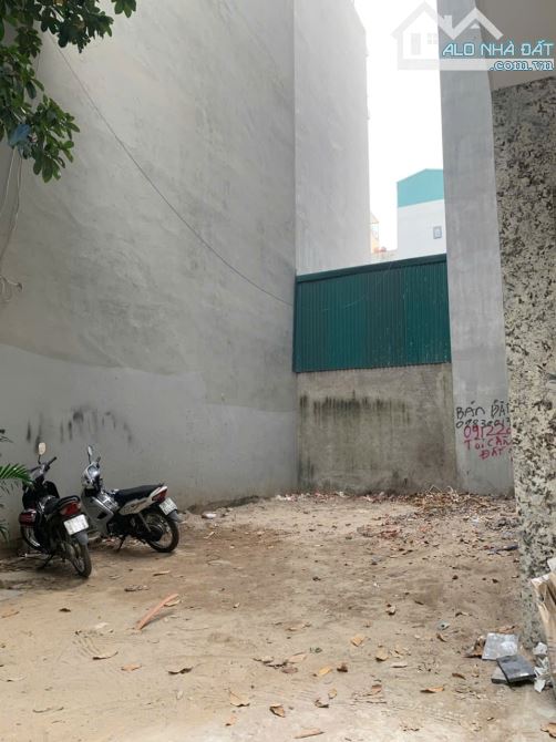 Bán gấp đất Phùng Khoang, 240m2, mt 7m, kinh doanh đỉnh,mặt chợ PK, ô tô tránh, chỉ 58 tỷ