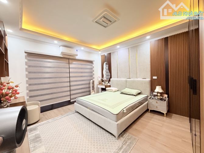 BÁN NHÀ RIÊNG DÂN XÂY PHƯỜNG BẠCH MAI 42M2 - 5 TẦNG - 5 NGỦ - NGÕ THÔNG - SAU QH RA PHỐ