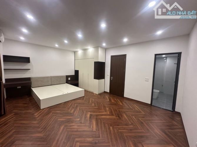 HIẾM bán nhà Tôn Đức Thắng Đống Đa - dân xây - 50m2 - 7 tầng - 5 phút ra Hồ Gươm nhỉnh