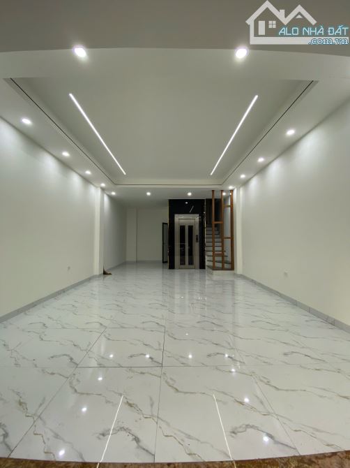 BÁN NHÀ KĐT VĂN PHÚ-55M2 x 7 TẦNG THANG MÁY-PHÂN LÔ VỈA HÈ ĐÔI-KINH DOANH-GARA OTO-GIÁ ĐẸP