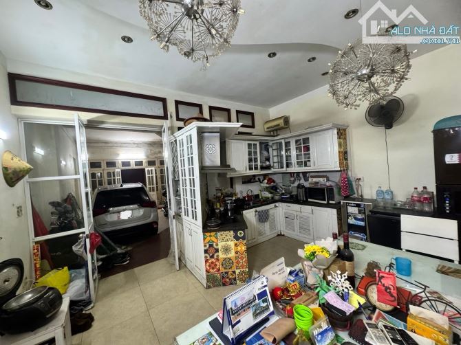 BÁN NHÀ PHÂN LÔ MẠC THÁI TỔ - CẦU GIẤY 60m2, MT 5m, 33.5 TỶ VỈA HÈ, GARA ÔTÔ, KINH DOANH