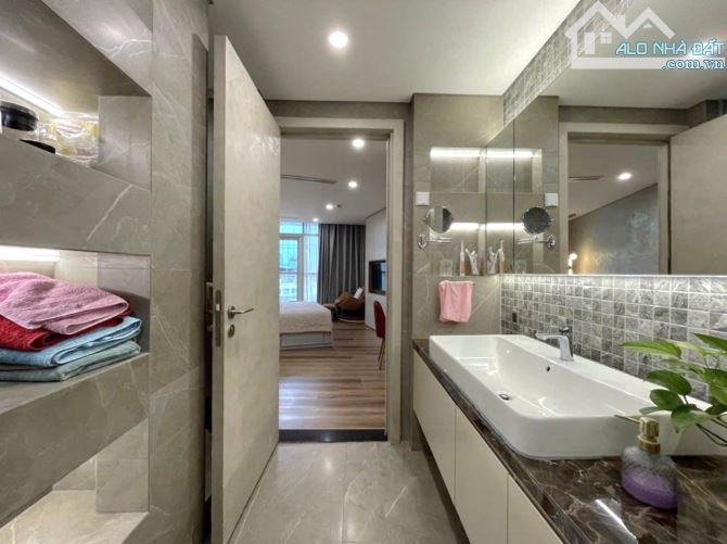 BÁN CHUNG CƯ CAO CẤP LẠC LONG QUÂN TÂY HỒ, VIEW TRIỆU ĐÔ, 158M2, 3 NGỦ. GIÁ 25 TỶ