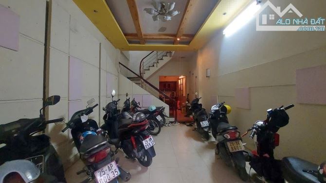 Xuân Thuỷ Cầu Giấy 15 tỷ mặt ngõ to oto vào 57m 5 tầng 4’ mặt