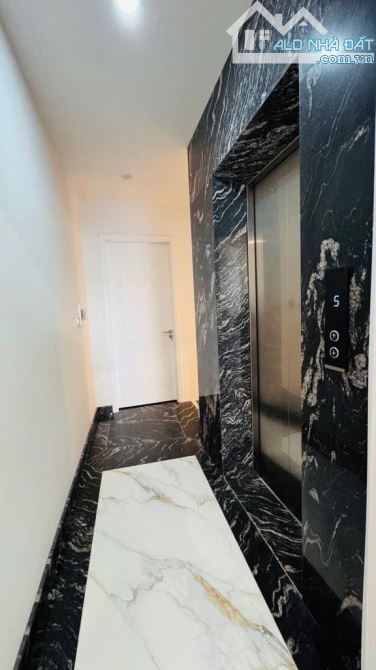 B.Á.N NHÀ 5 TẦNG PHỐ VÕ THỊ SÁU