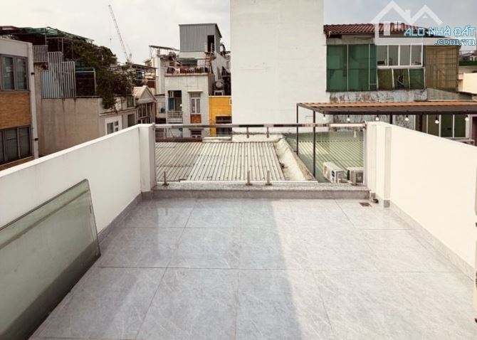 Phú Nhuận, gần Phan Đăng Lưu nhà mới 100%, full nội thất 2PN, giá chỉ 4.x tỷ - 4