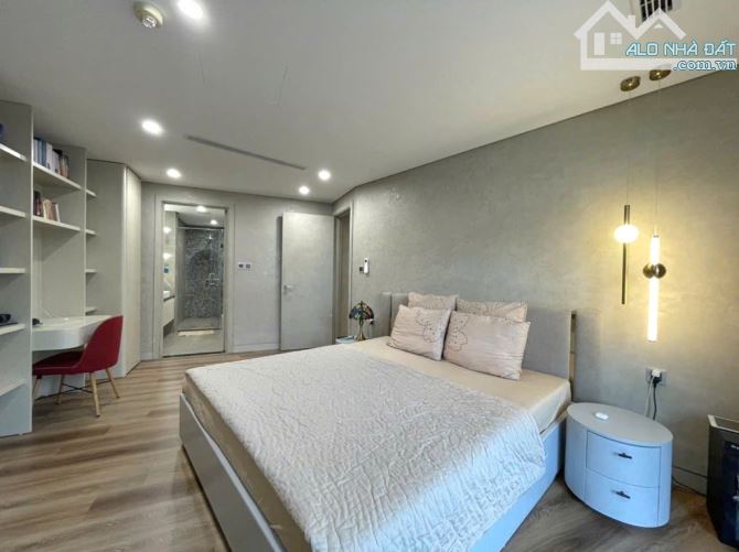 BÁN CHUNG CƯ CAO CẤP LẠC LONG QUÂN TÂY HỒ, VIEW TRIỆU ĐÔ, 158M2, 3 NGỦ. GIÁ 25 TỶ