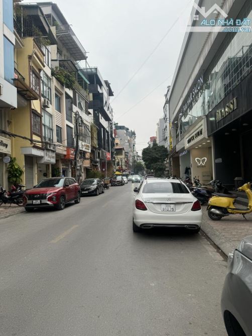 7T thang máy mặt phố Nguyễn Hy Quang, vỉa hè, KD, MT5.3m thông sàn - 49m2