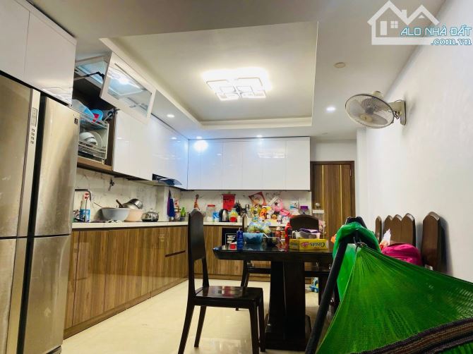 Chỉ 20 Tỷ Sở Hữu Siêu Phẩm Nhà 60m2 Phố Yên Lãng, Hoàng Cầu. 2 Thoáng,Thông 2 ngõ ô tô