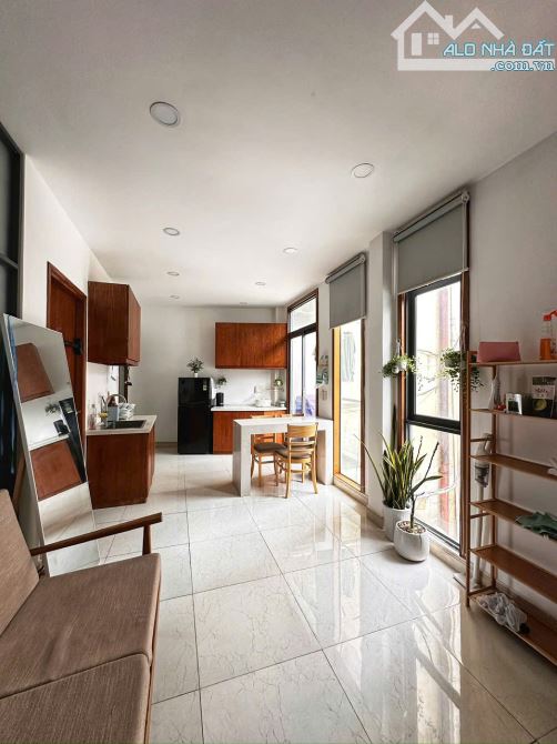 Cho thuê căn hộ 2PN,dt 60m2,rộng thoáng – sát Q1, hỗ trợ 1tr tháng đầu, vào ở ngay