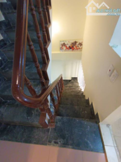 Hào Nam – Nhà đẹp khu quân đội, an ninh tuyệt đối Diện tích: 44m x 5t