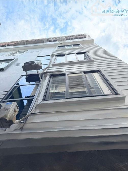 Võ Chí Công, Cầu Giấy 30m2x5T, MT 5.8m, ngõ thông, dân xây - 8.2 tỷ