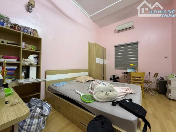 CHÍNH CHỦ NHÀ ĐẸP PHÙNG CHÍ KIÊN- 2 THOÁNG - Ô TÔ ĐỖ TRƯỚC NHÀ NGÀY ĐÊM