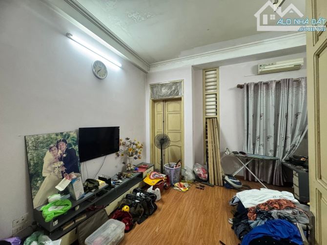 BÁN NHÀ PHÂN LÔ MẠC THÁI TỔ - CẦU GIẤY 60m2, MT 5m, 33.5 TỶ VỈA HÈ, GARA ÔTÔ, KINH DOANH