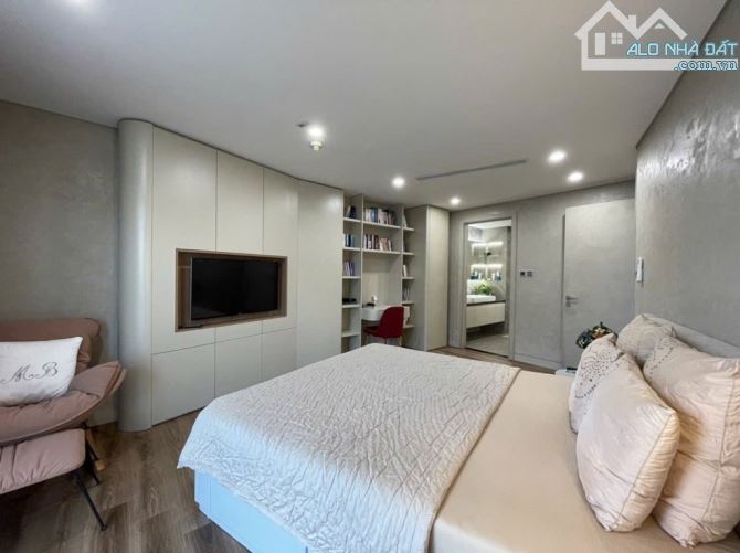 BÁN CHUNG CƯ CAO CẤP LẠC LONG QUÂN TÂY HỒ, VIEW TRIỆU ĐÔ, 158M2, 3 NGỦ. GIÁ 25 TỶ