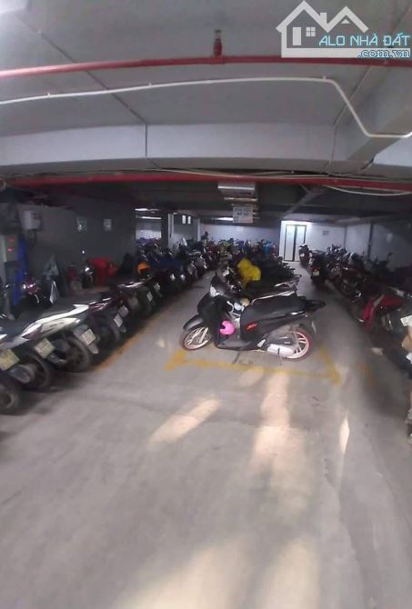 Toà văn phòng 9 Tầng mặt phố đường đôi Cầu Giấy 110/120m2 Mt8,5m có HĐ THUÊ 130 tr/tháng