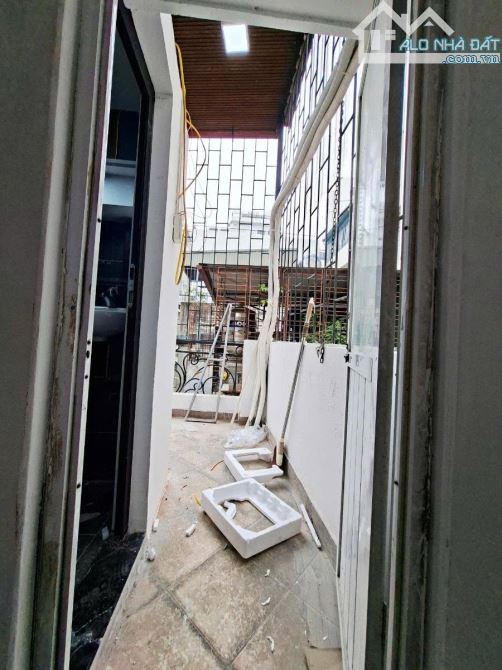 Bán nhà mới phố Cửa Bắc 15m2 5 tầng 3 ngủ, full nội thất sổ đỏ riêng giá 3.85 tỷ