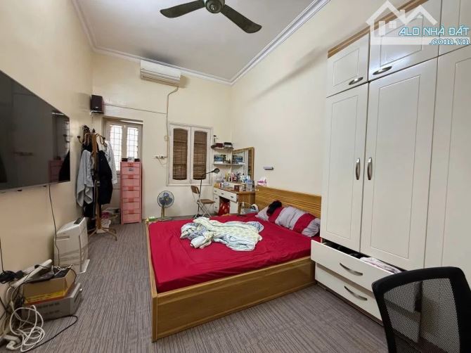 CHÍNH CHỦ NHÀ ĐẸP PHÙNG CHÍ KIÊN- 2 THOÁNG - Ô TÔ ĐỖ TRƯỚC NHÀ NGÀY ĐÊM