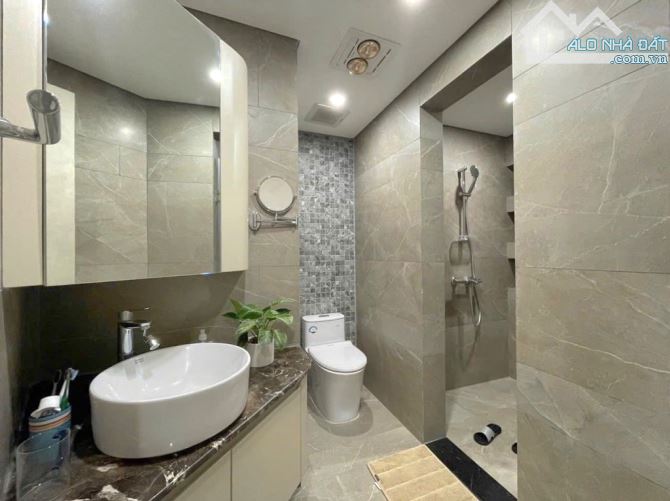 BÁN CHUNG CƯ CAO CẤP LẠC LONG QUÂN TÂY HỒ, VIEW TRIỆU ĐÔ, 158M2, 3 NGỦ. GIÁ 25 TỶ