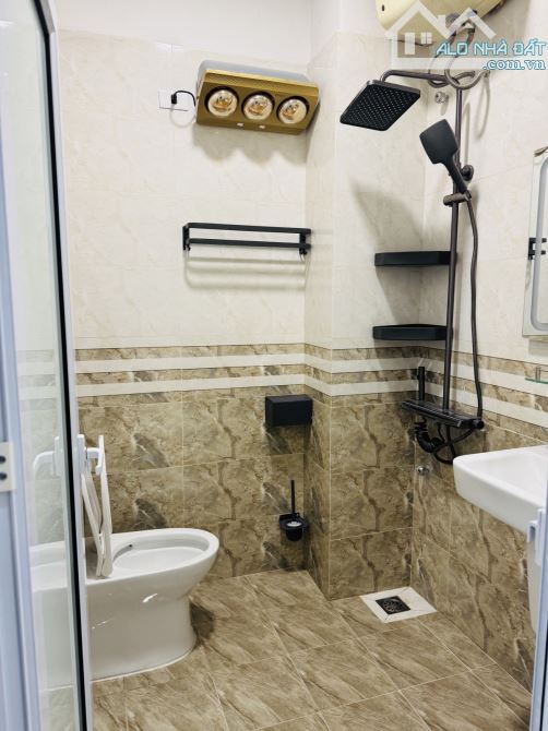 Bán Nhà phố Trần Khát Chân 31M-5 Tầng, full Nt ngõ nông, gần phố hơn 8 tỷ(TL)