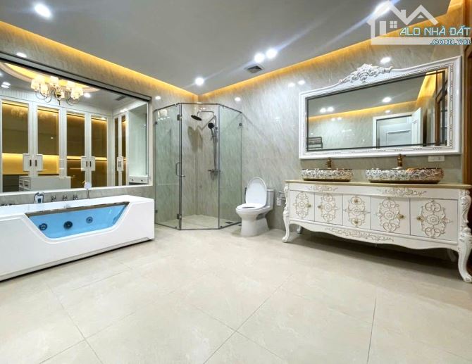 Bán Nhà 7Tầng, Thông Sàn Kinh Doanh, Không Gian Đẳng Cấp, View Sân Golf Long Biên 27,5Tỷ