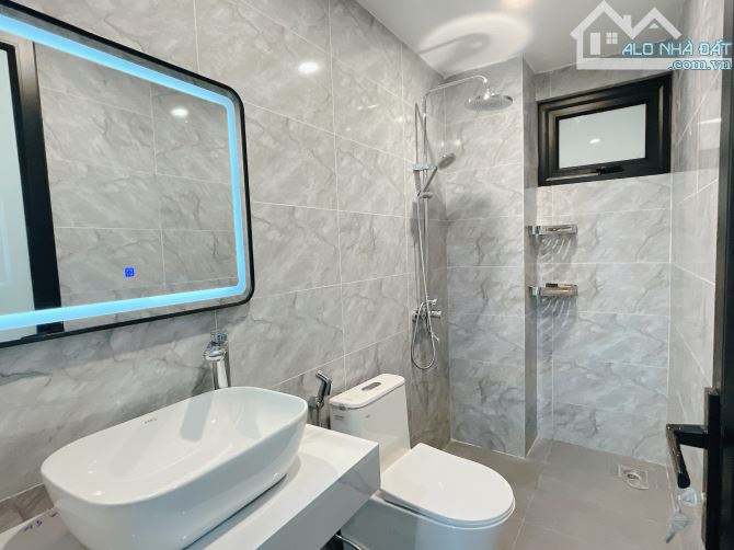 Bán 1Nhà Tặng 1Nhà 75m Nở Hậu x10Ngủ 2Thang Máy 2ÔTô Tải Tránh KD Dòng Tiền GT Thuận Tiện