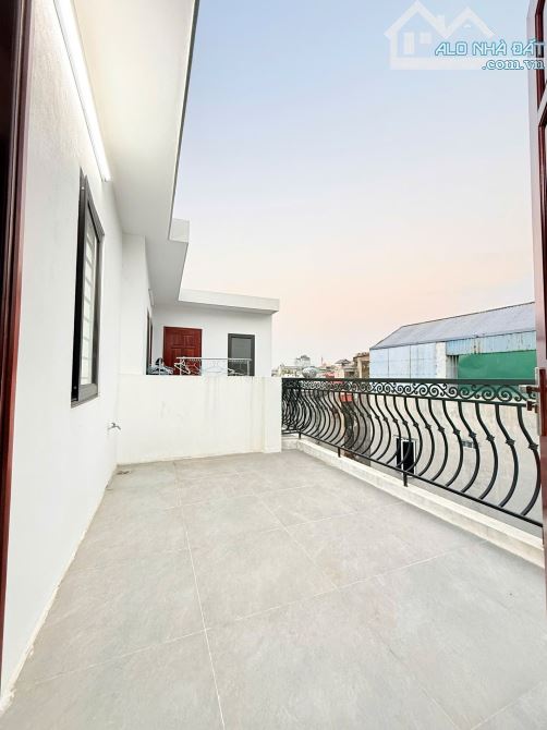 BÁN SIÊU PHẨM PHỐ KIM NGƯU - SIÊU THOÁNG - 30M RA Ô TÔ - 36M2 5 TẦNG - NHỈNH 8 TỶ - HIẾM