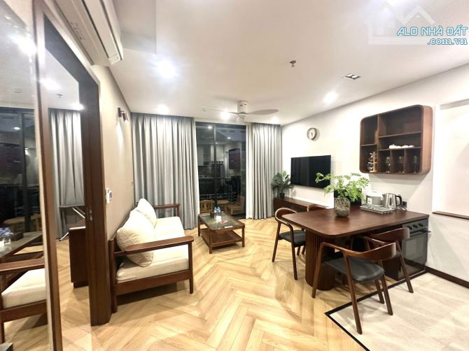 BÁN APARTMENT LIỄU GIAI 140m2, 9T THANG MÁY, MT 8m, 92 TỶ NGÕ ÔTÔ TRÁNH, DÒNG TIỀN 3TỶ/NĂM