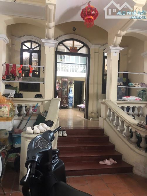 VẠN KIẾP 73.5M2, 3 TẦNG KIÊN CỐ, LÔ GÓC MẶT TIỀN 4.5M NGÕ ĐẸP CÁCH PHỐ30M PHÙ HỢP XÂY CCMN