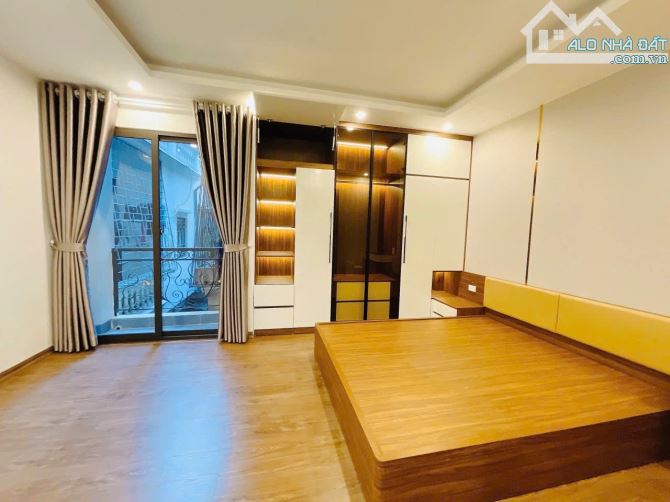 Bán Nhà phố Dương Văn Bé 33M-5 Tầng, Full NT ngõ thoáng rộng, gần phố chỉ hơn 8 tỷ