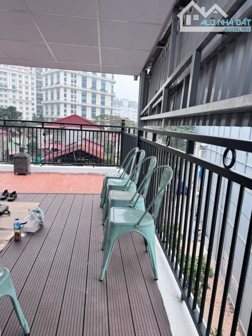 Bán nhà Hoàn Kiếm (Phố Thợ Nhuộm) — 5T, thang máy, 3 thoáng, ba bước ra phố — Sổ đỏ hoa hậ