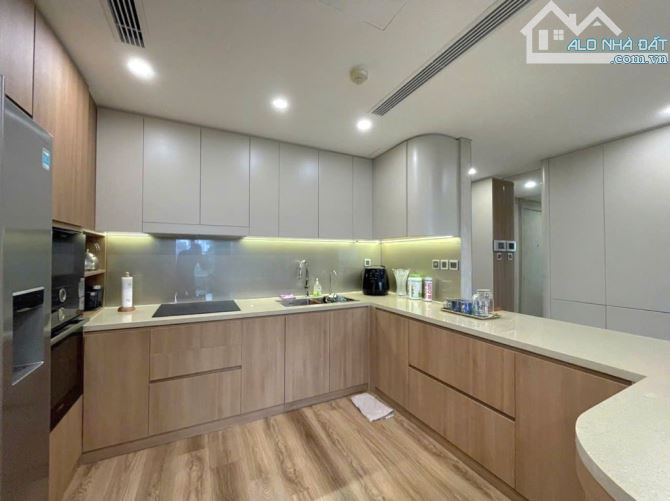 BÁN CHUNG CƯ CAO CẤP LẠC LONG QUÂN TÂY HỒ, VIEW TRIỆU ĐÔ, 158M2, 3 NGỦ. GIÁ 25 TỶ