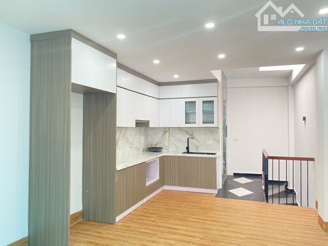 NHÀ PHÚ THƯỢNG- TÂY HỒ- CIPUTRA- Ô TÔ VÀO NHÀ- 40M- 7 TẦNG THANG MÁY- 12 TỶ