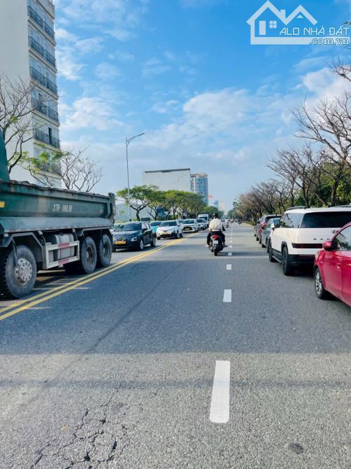 Chính chủ cần bán lô đất mặt tiền view biển - 1