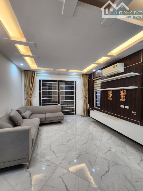 Ngõ to như phố Bạch Mai nhà đẹp2 thoáng dân xây mới tinh 32m2x4T giá 6.25 tỷ sổ CC có TL