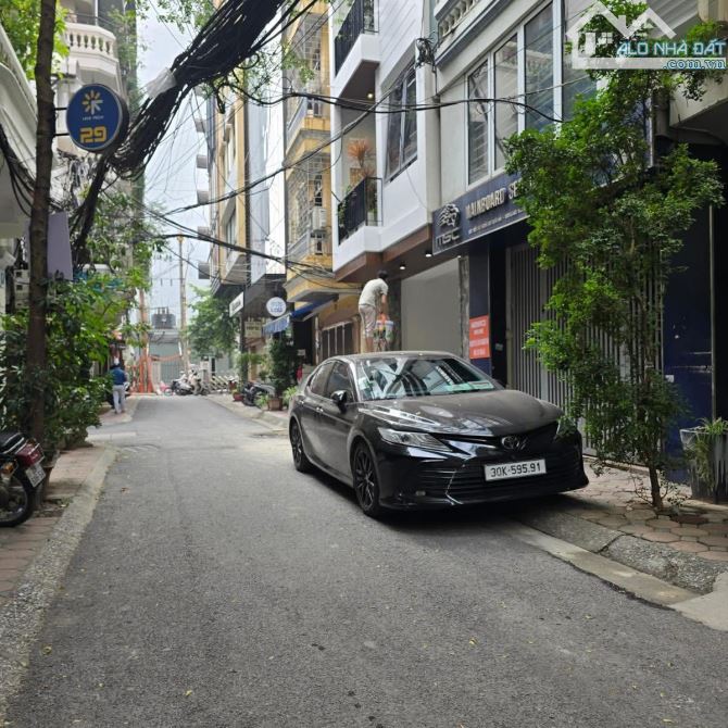 BÁN NHÀ HOÀNG QUỐC VIỆT OTO TRÁNH 10m DT65m2*MT6.4m CHỈ 13 TỶ