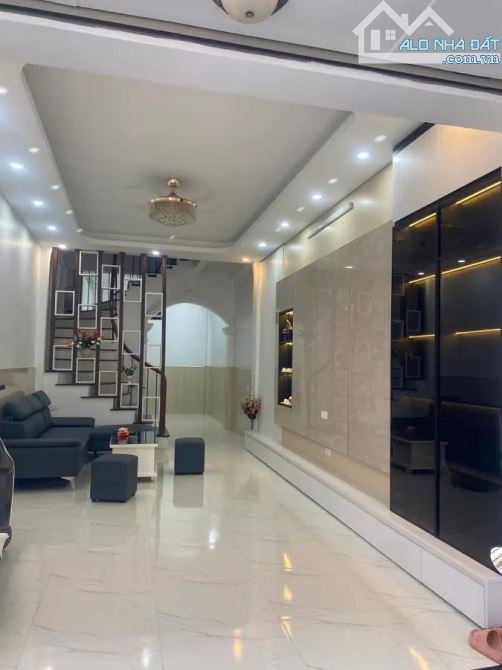 NHÀ XUÂN THUỶ - CẦU GIẤY - LÔ GÓC 3 THOÁNG - NGÕ THÔNG KINH DOANH