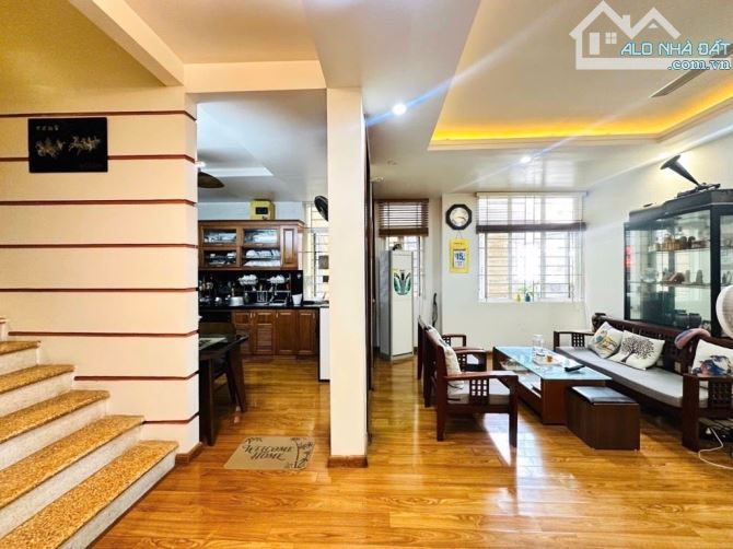 HIẾM LẠC TRUNG, PHÂN LÔ, Ô TÔ VÀO NHÀ 52M 5T NHỈNH 19 TỶ.