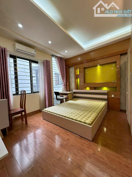 HIẾM NHÀ ĐẸP TRƯƠNG ĐỊNH, NGÕ NÔNG, THÔNG, 50M 5T NHỈNH 11 TỶ