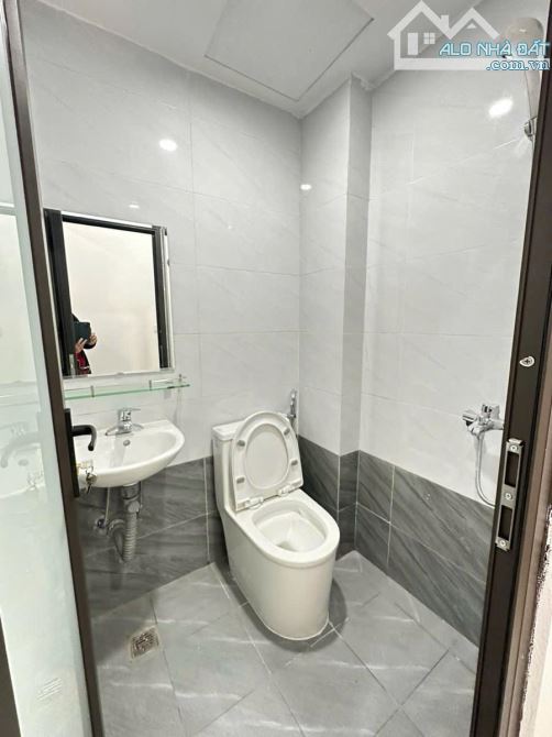 Ngõ Nông Thông Thoáng Kd Lô góc 24m 4 tầng Bạch Mai - Hai Bà Trưng chỉ 5.3 tỷ