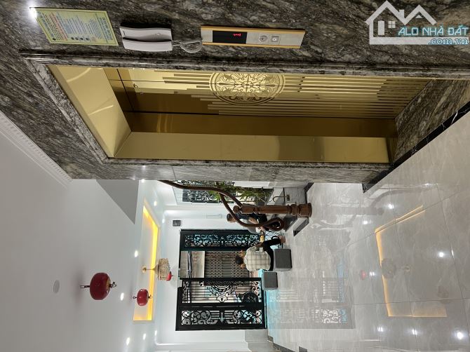 BÁN TOÀ NHÀ CĂN HỘ DỊCH VỤ PHỐ NGUYỄN CÔNG TRỨ 59m2 x 5 TẦNG THANG MÁY PCCC 15 tỷ