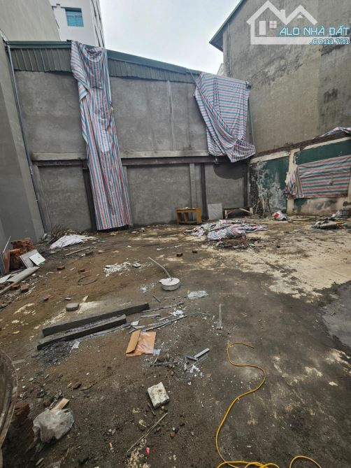 ĐÊ TÔ HOÀNG – 66/70M² – GIÁ 8.5 TỶ – CÁCH PHỐ 10M – MẶT TIỀN KHỦNG – VỊ TRÍ TRUNG TÂM –