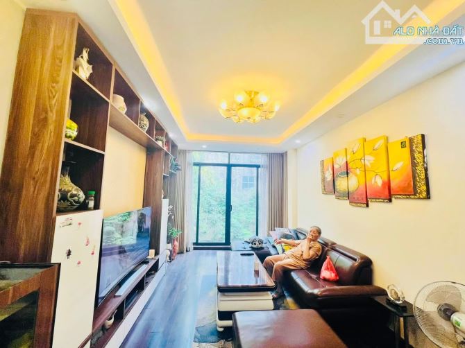 CHỦ MÓT BÁN LẮM RỒI Ạ GIẢM 900TR… GẤP… GẤP NHÀ ĐẸP GẦN PHỐ - 2 MẶT THOÁNG TRƯỚC SAU.