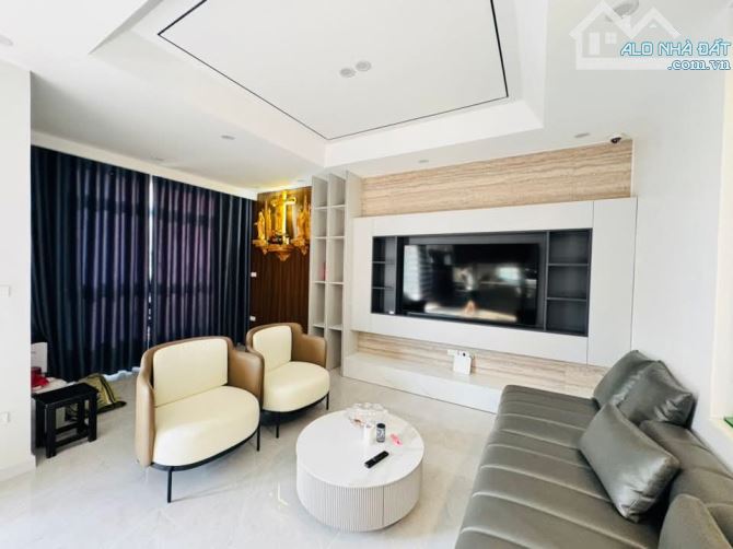 TRUNG TÂM HAI BÀ TRƯNG CÓ 102_LÔ GÓC 2 MẶT THOÁNG_Ô TÔ TRÁNH_DT 55m_6T_MT6.8m_Giá 26.5 Tỷ