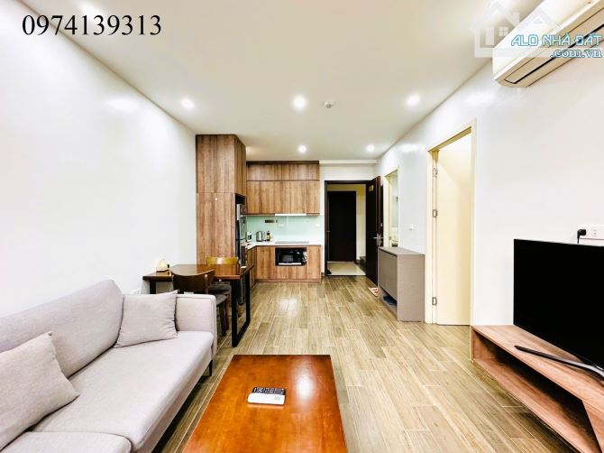 Gần Nguyễn Trãi nhà CCMN 170m2*9T MT8.5m lô góc ô tô kinh doanh dòng tiền 3 tỷ/năm