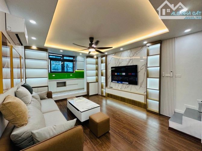 Chính chủ bán căn hộ tập thể tầng 2 phố Bạch Mai-60m2-2 ngủ