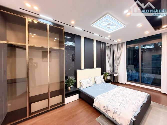 ĐỀN LỪ - HOÀNG MAI, Khu phân lô Quân Đội 60m2, trước nhà 2 oto tránh, Gara oto !