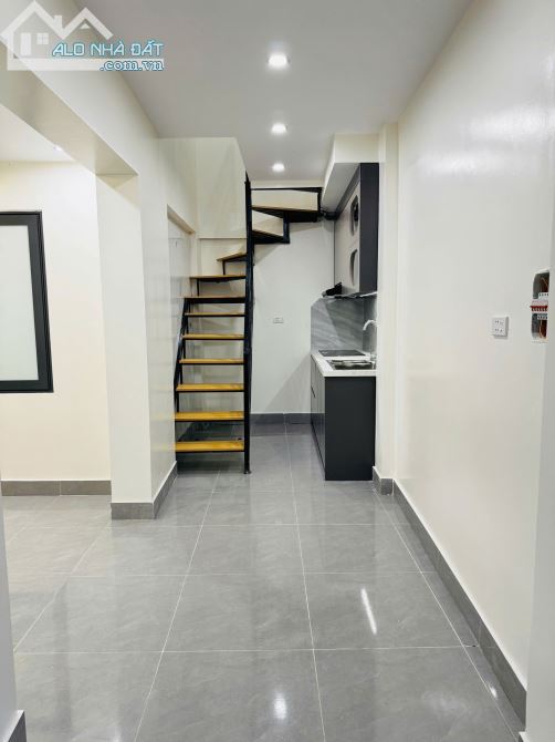 Chính chủ bán căn hộ tập thể tầng 1,Quỳnh Mai, Hai Ba Trưng