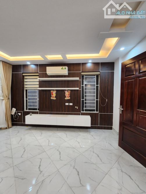 Ngõ to như phố Bạch Mai nhà đẹp2 thoáng dân xây mới tinh 32m2x4T giá 6.25 tỷ sổ CC có TL